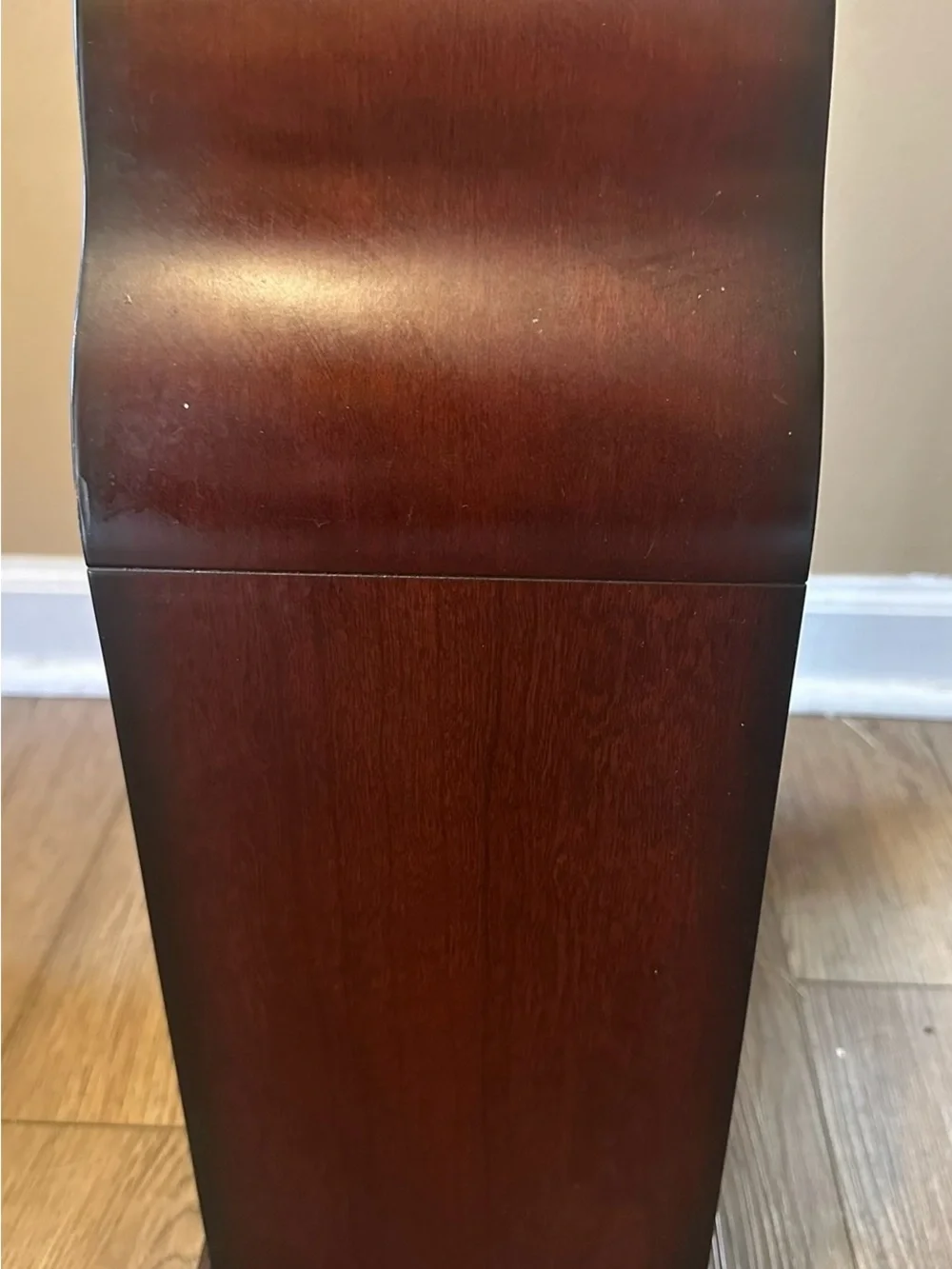 BOMBAY CO - 7 Bottle Table Top Wine Rack Vintage Cherry Wood & Brass 2000
